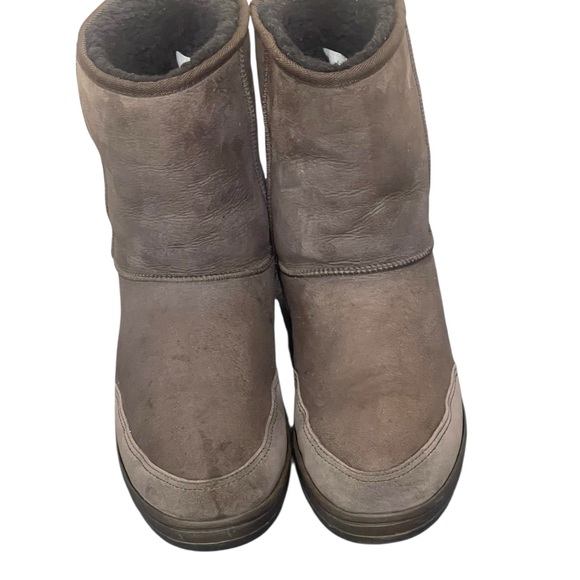 UGG Australia Uitra Short brown
 MENS 25220 boots size M9 - Picture 4 of 15
